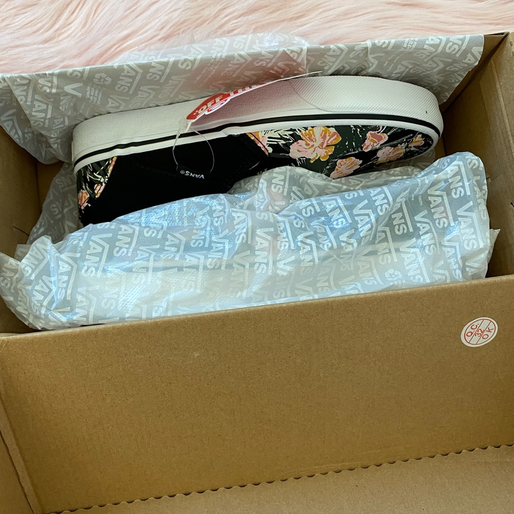 Vans🌷 Asher Slip-on Skate Shoes.🌷 - Picture 7 of 10